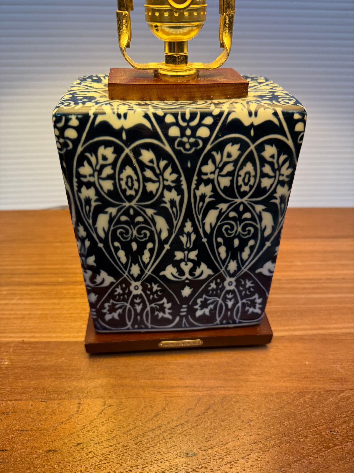 Ralph Lauren Lotus Table Lamp - Thumbnail 9