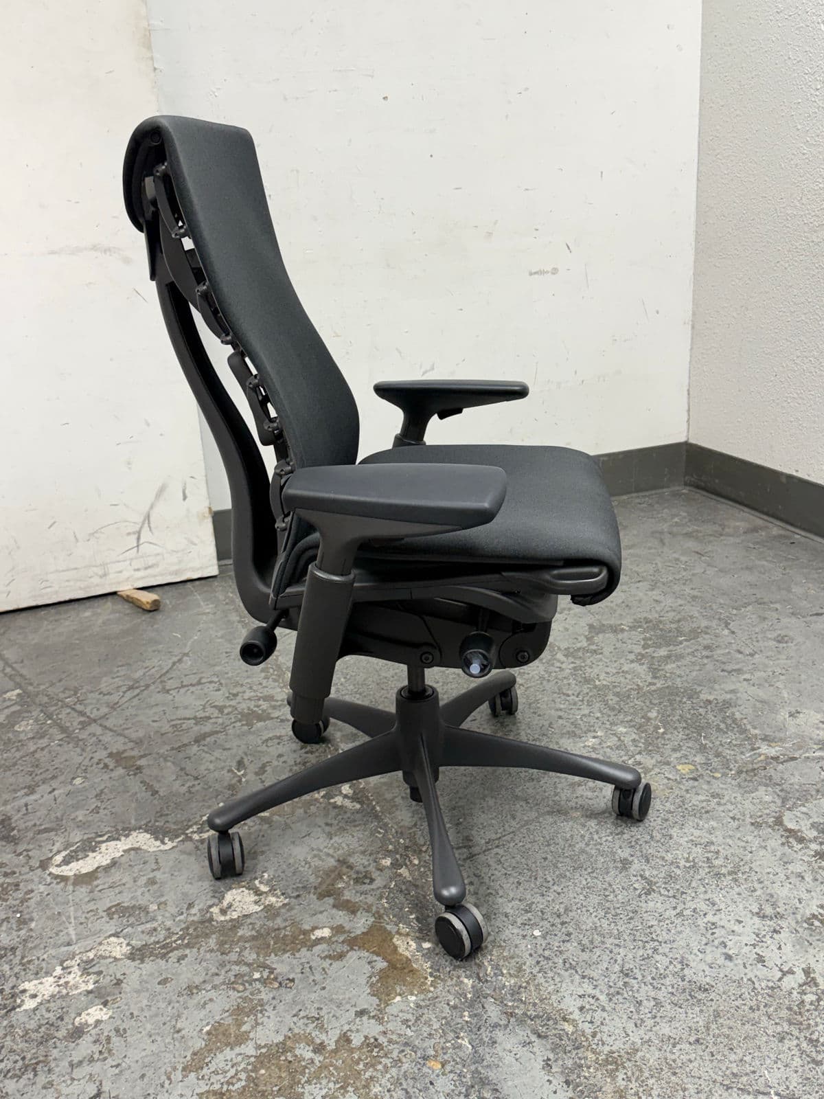 Herman Miller Embody Office Chair - Thumbnail 7
