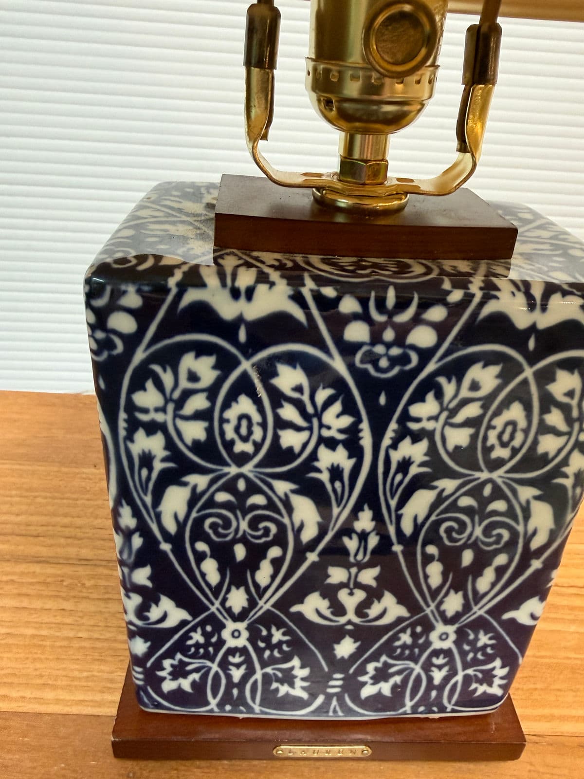 Ralph Lauren Lotus Table Lamp - Thumbnail 5