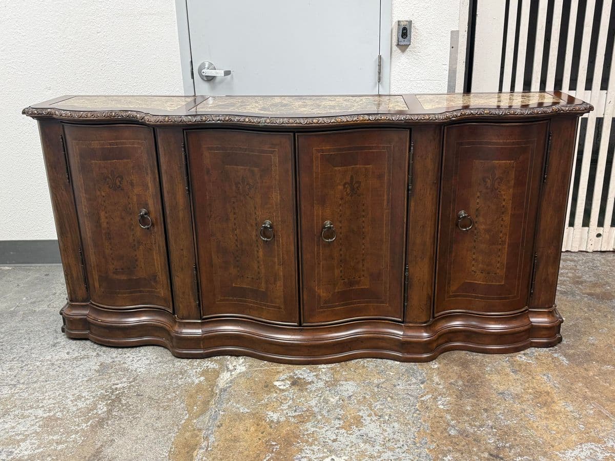 Universal Furniture Bolero Castile Sideboard - Thumbnail 4