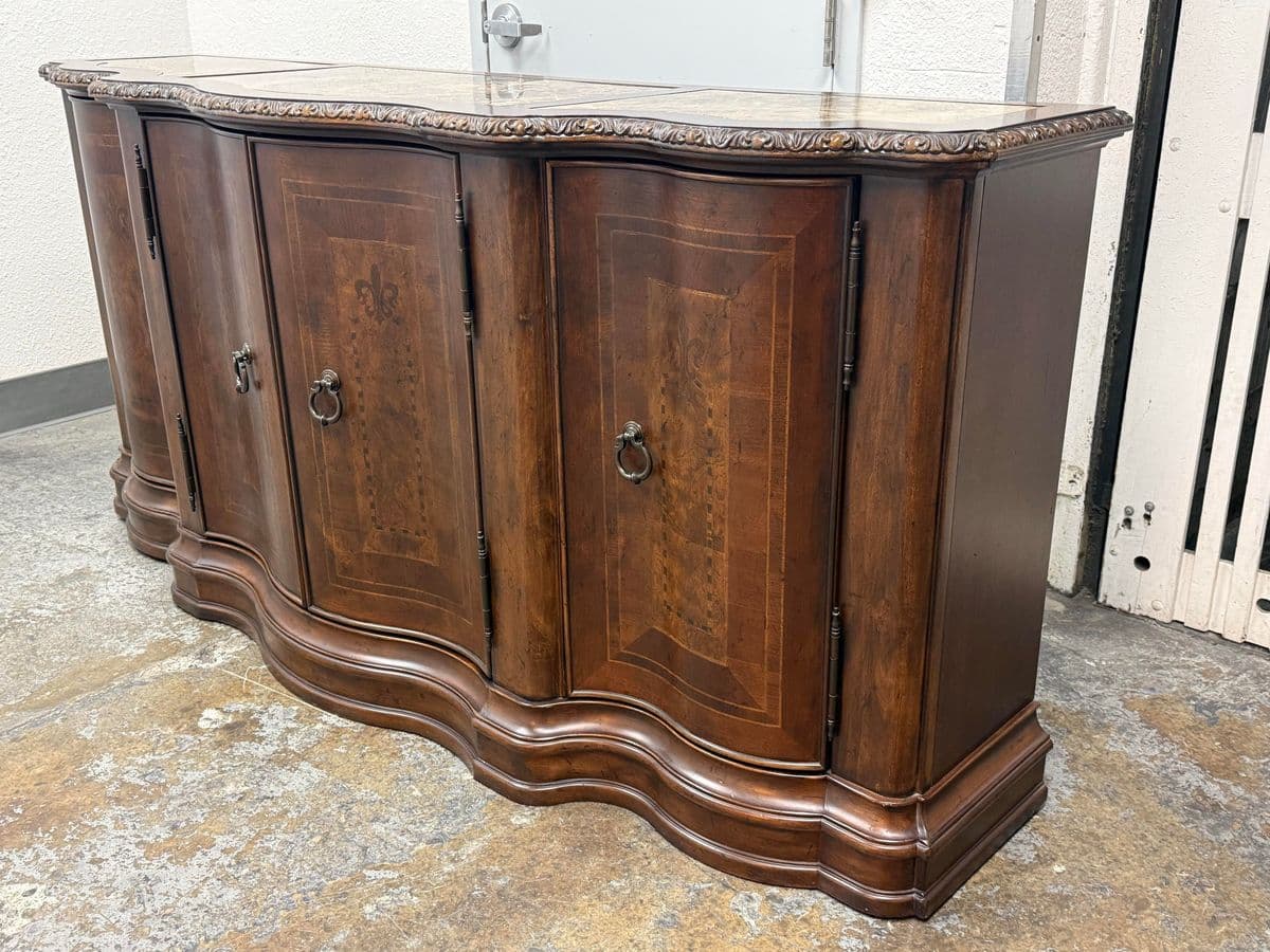 Universal Furniture Bolero Castile Sideboard - Thumbnail 3