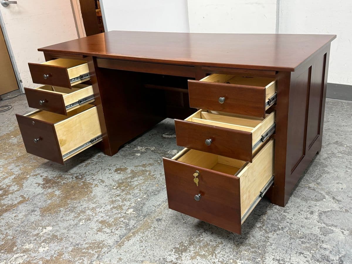 Stuart David Executive Desk - Thumbnail 6