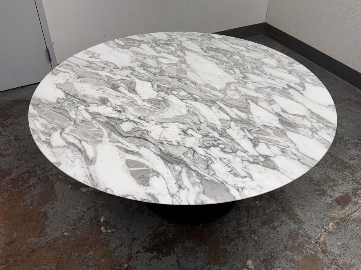 Eero Saarinen for Knoll Studio Arabescato Marble Dining Table, 60 Inch - Thumbnail 5