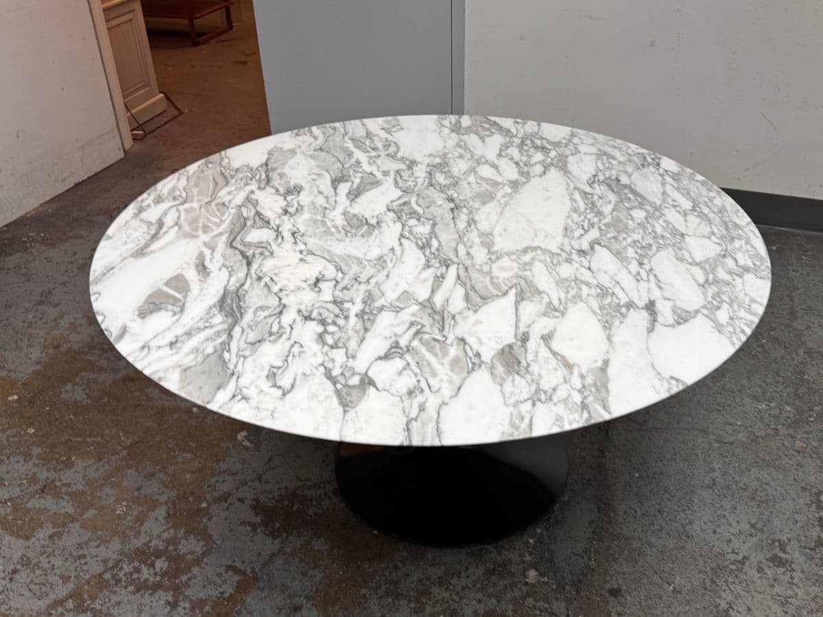 Eero Saarinen for Knoll Studio Arabescato Marble Dining Table, 60 Inch - Thumbnail 11