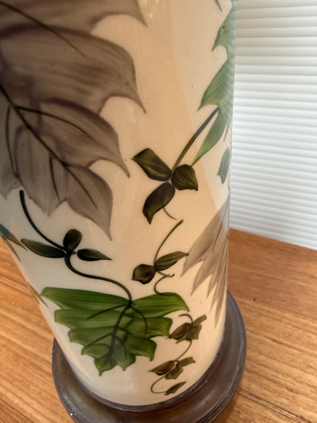 Orlando Pottery Hand Painted Leaf Table Lamp - Thumbnail 9