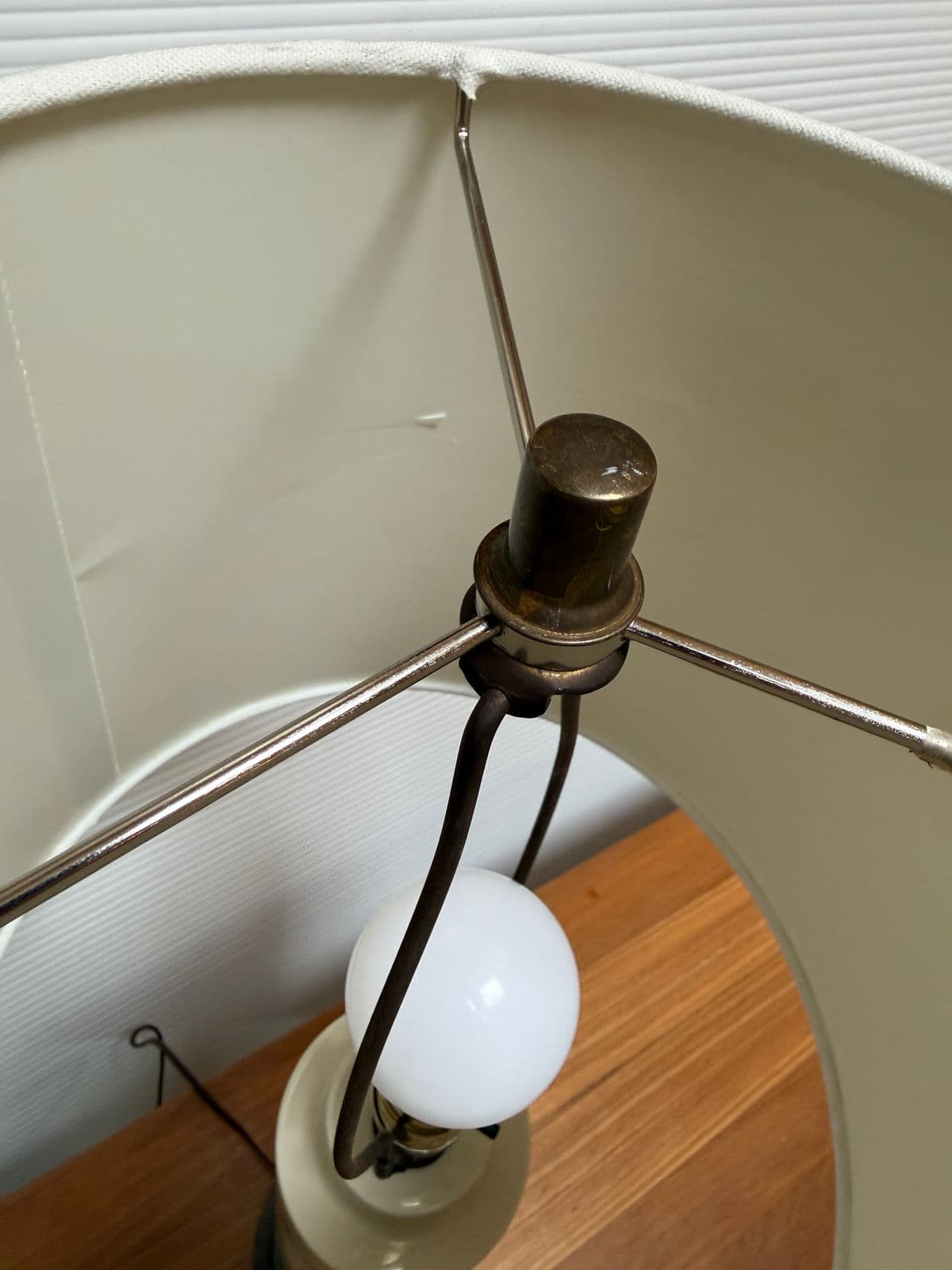 Orlando Pottery Hand Painted Leaf Table Lamp - Thumbnail 6