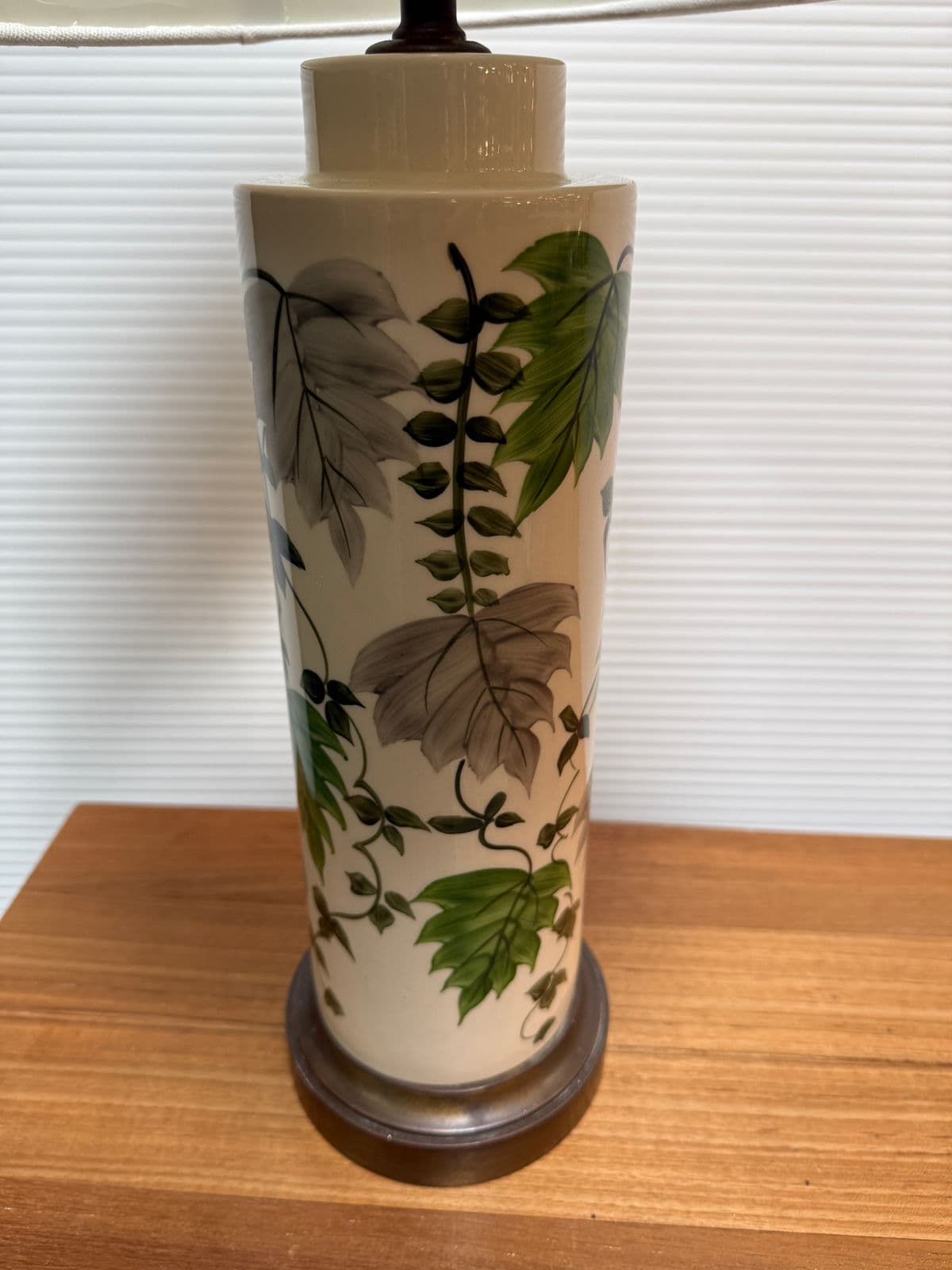 Orlando Pottery Hand Painted Leaf Table Lamp - Thumbnail 5