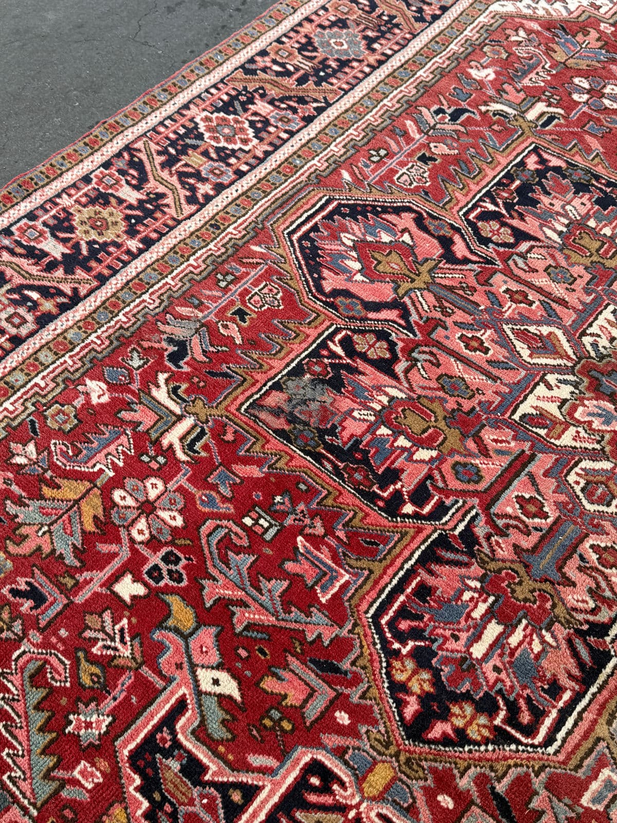 8ft 1in X 11ft Heriz Persian Area Rug - Thumbnail 4