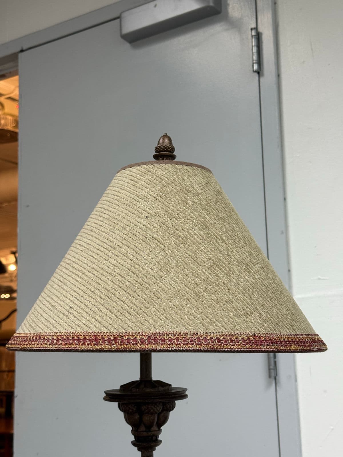 Rustic Wrought Iron Table Lamp - Thumbnail 8