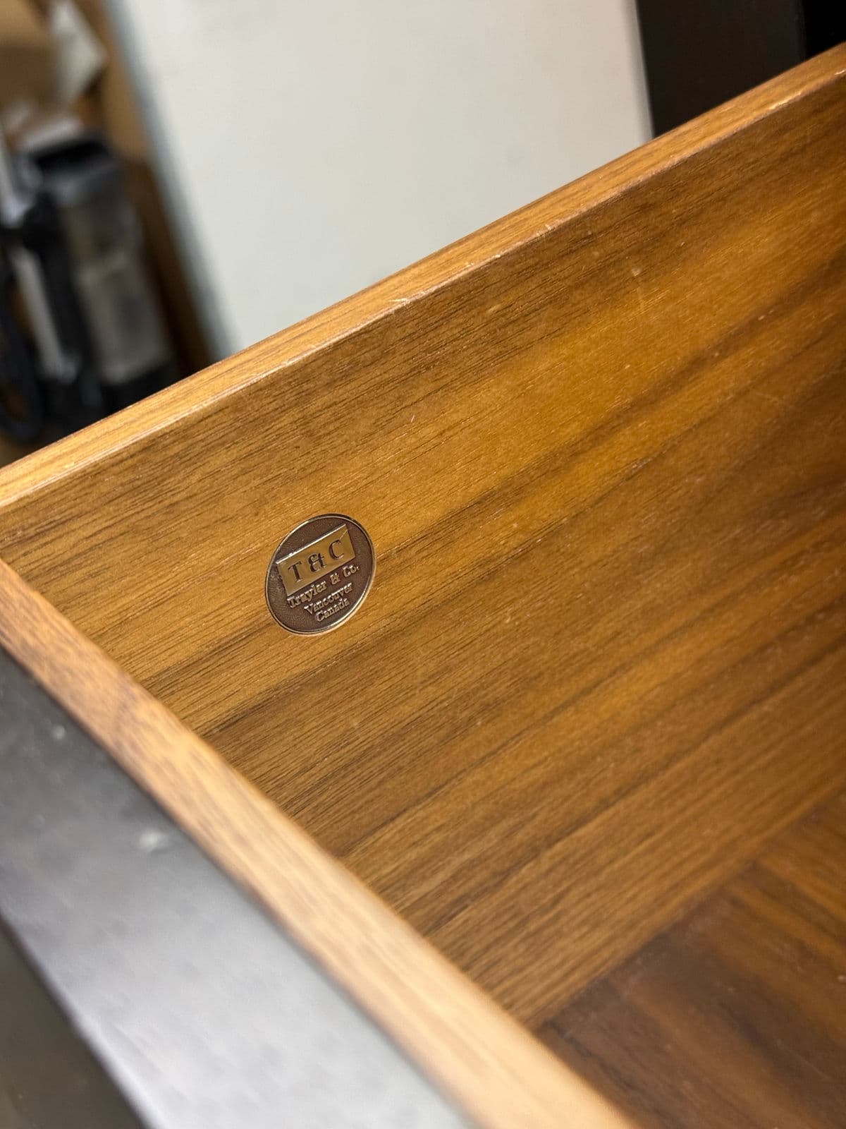 Traylor & Co. Bespoke Contemporary Five Drawer Dresser - Thumbnail 8