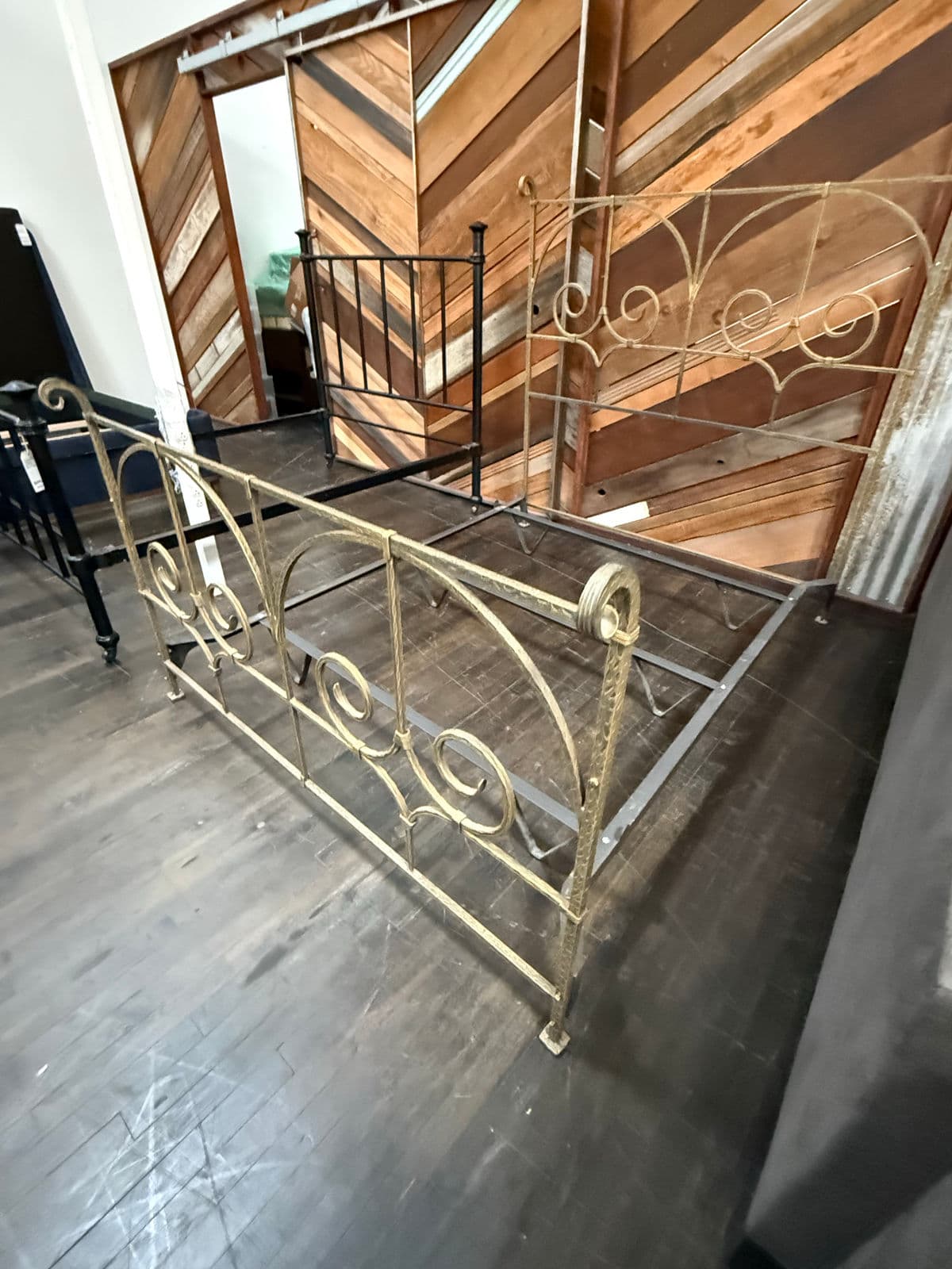 Full Size Claudio Rayes Wrought Iron Bed Frame, Model 32 - Thumbnail 4
