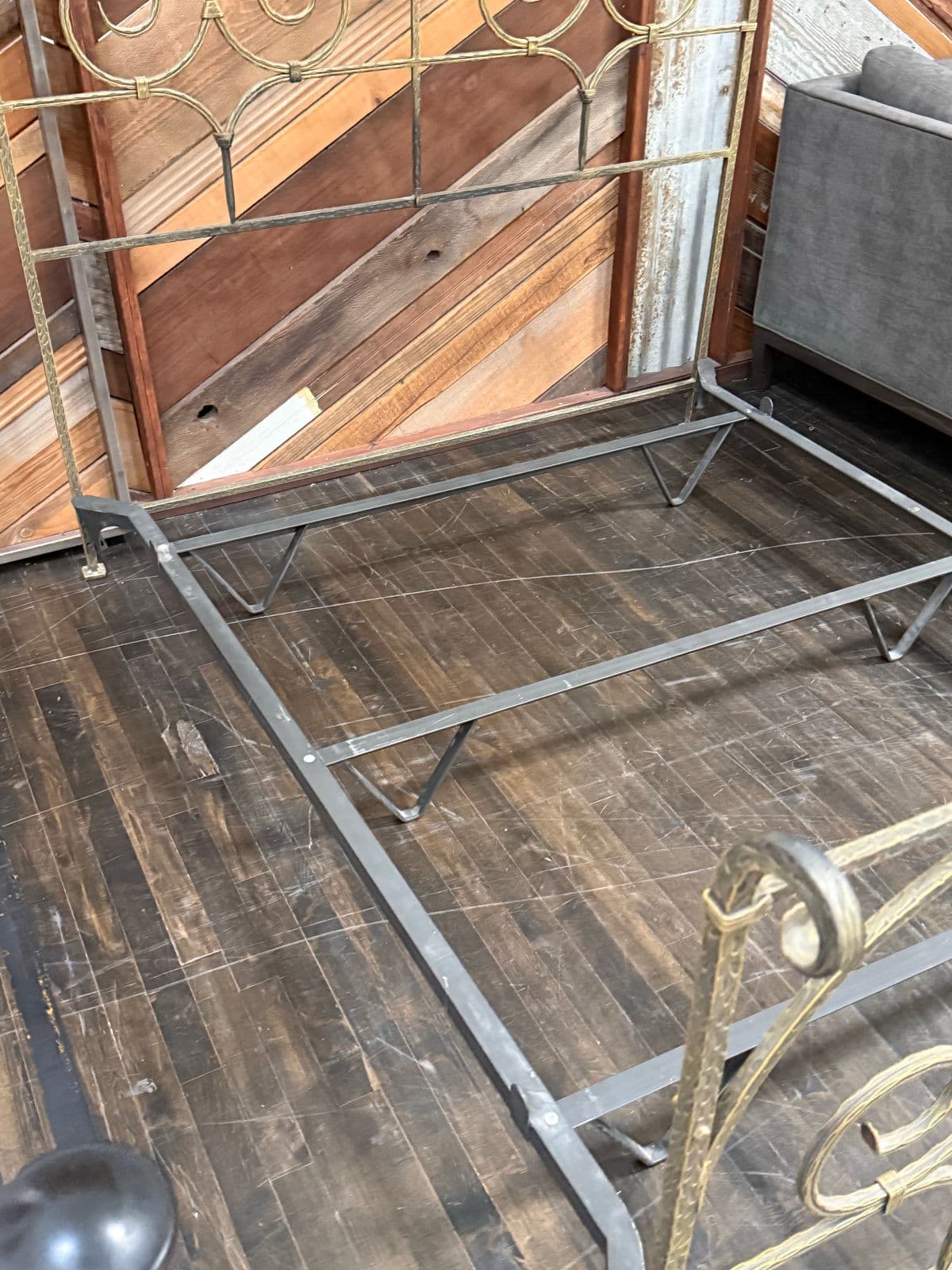 Full Size Claudio Rayes Wrought Iron Bed Frame, Model 32 - Thumbnail 12