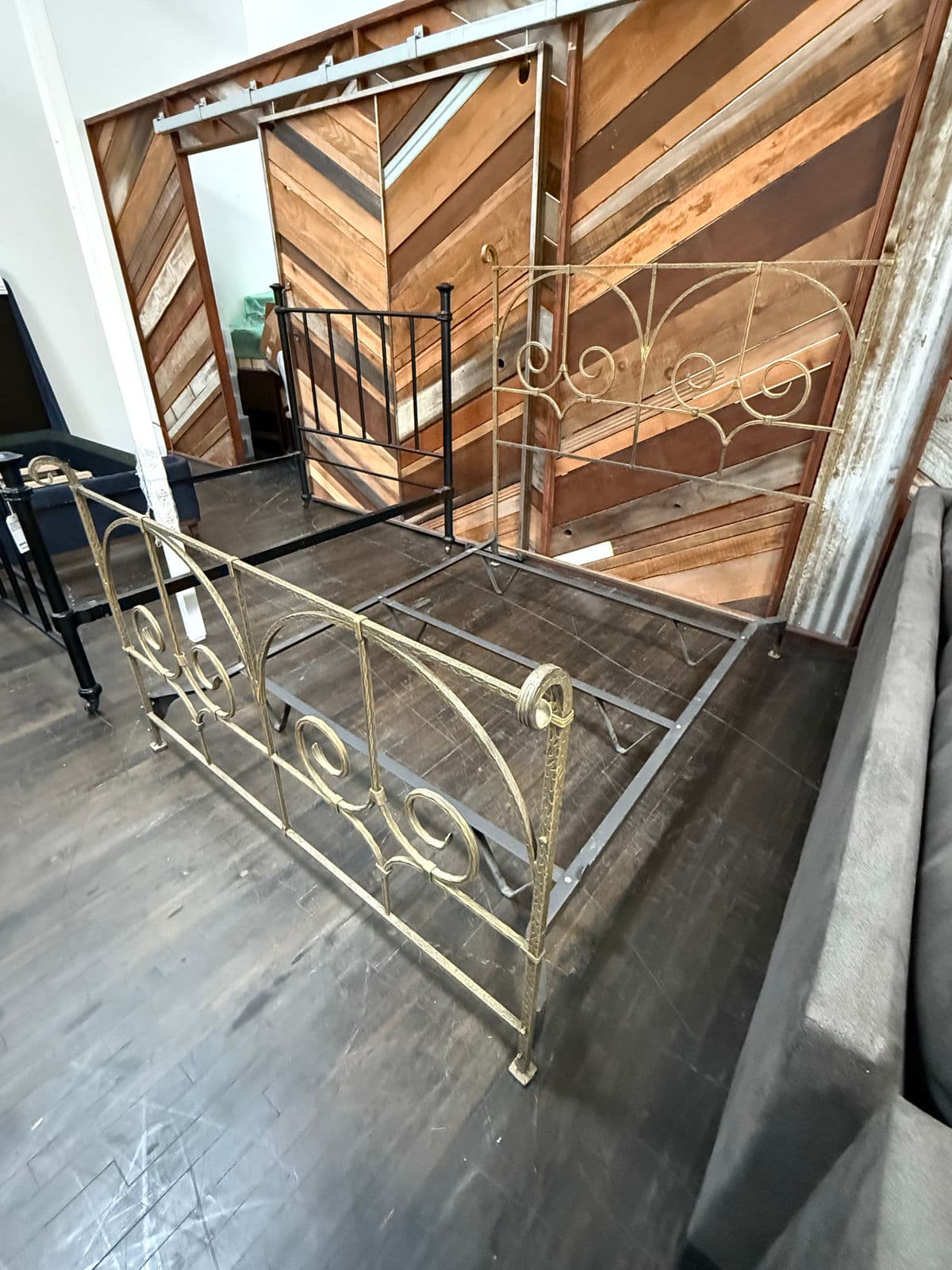 Full Size Claudio Rayes Wrought Iron Bed Frame, Model 32 - Thumbnail 3