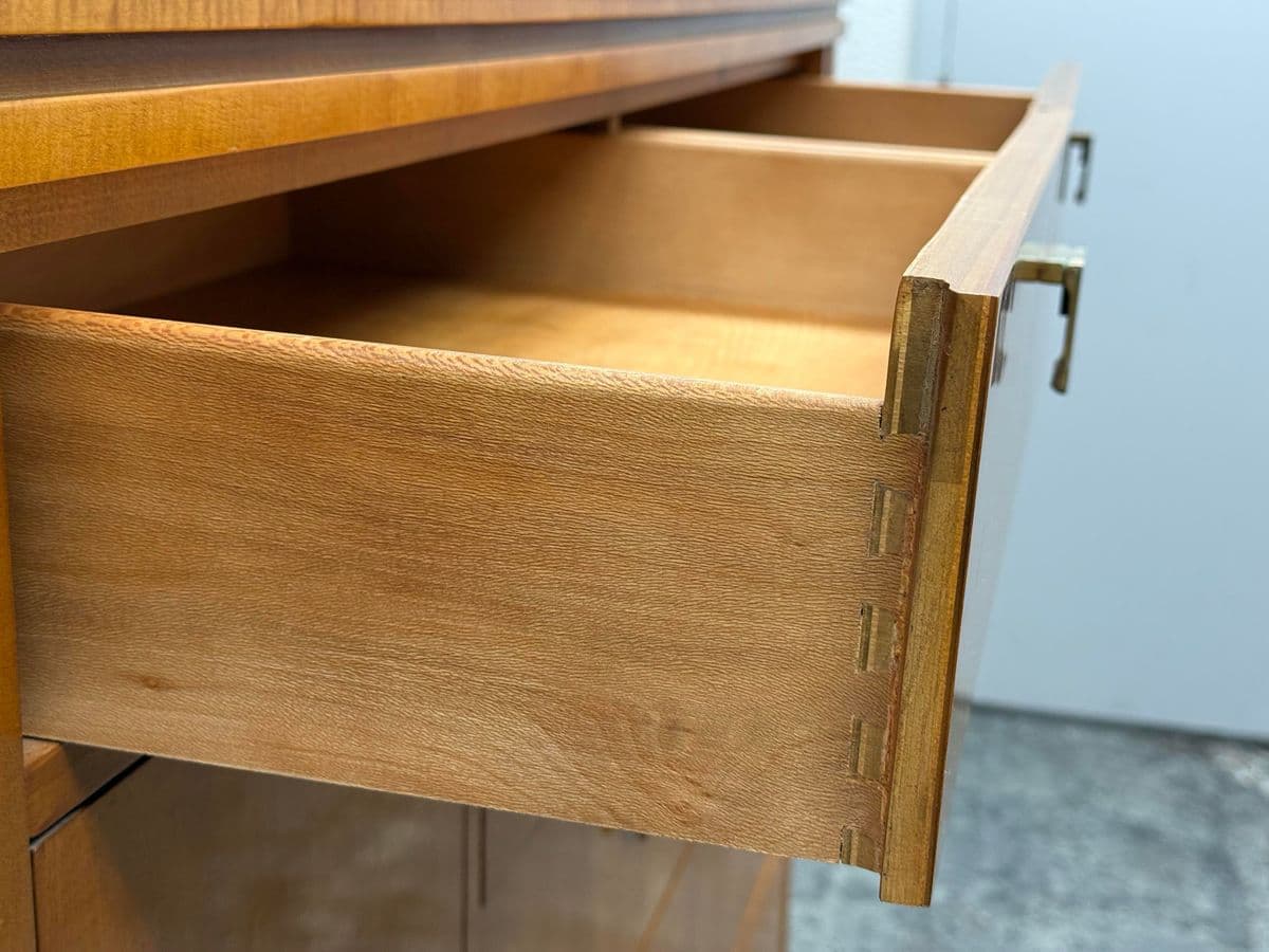 Hickory White "Genesis" Collection Dresser - Thumbnail 11