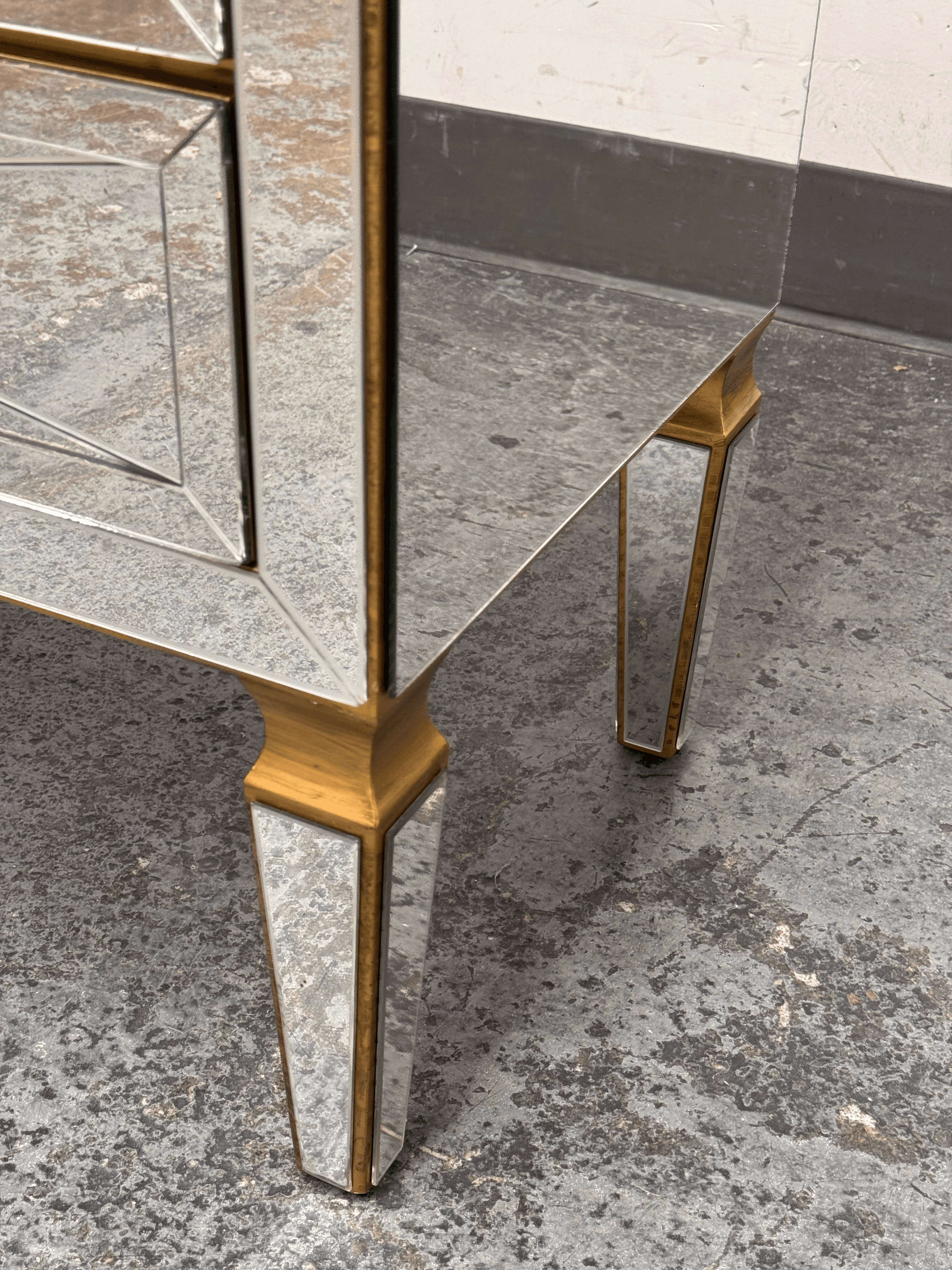 Hollywood Regency Three Drawer Mirrored Chest/Nightstand - Thumbnail 11