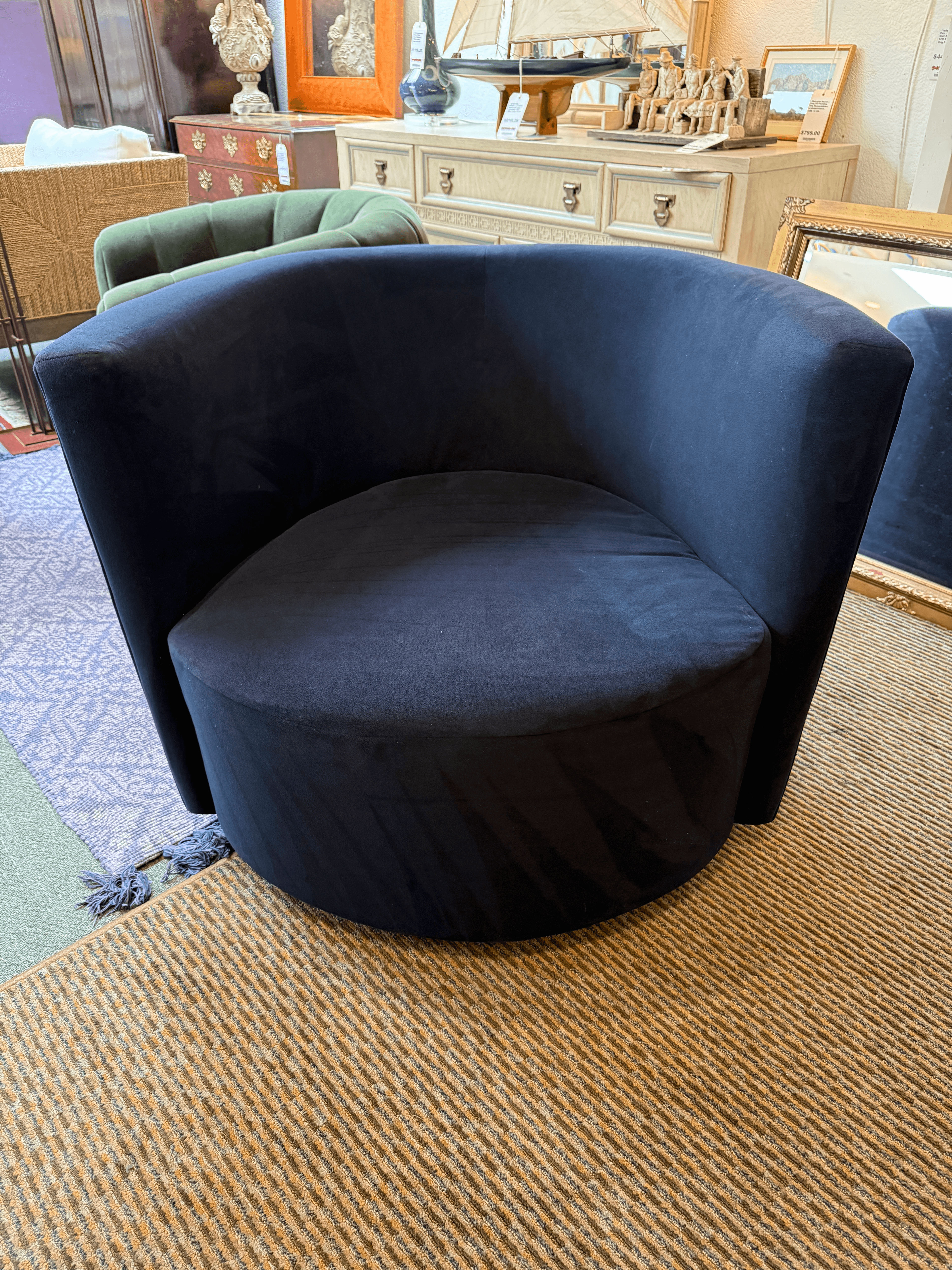 Living Spaces Tub Swivel Chair - Thumbnail 3