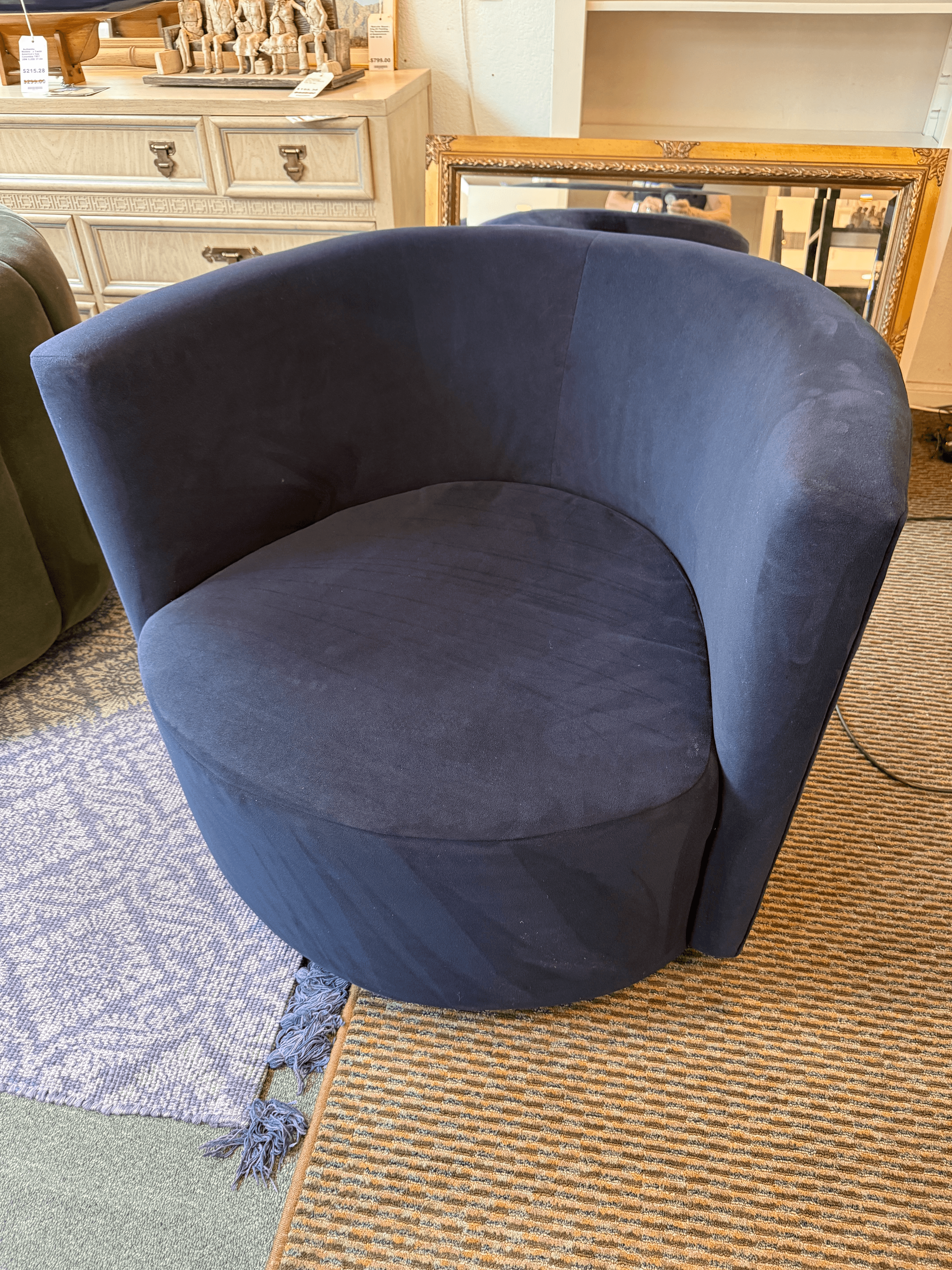 Living Spaces Tub Swivel Chair - Thumbnail 6