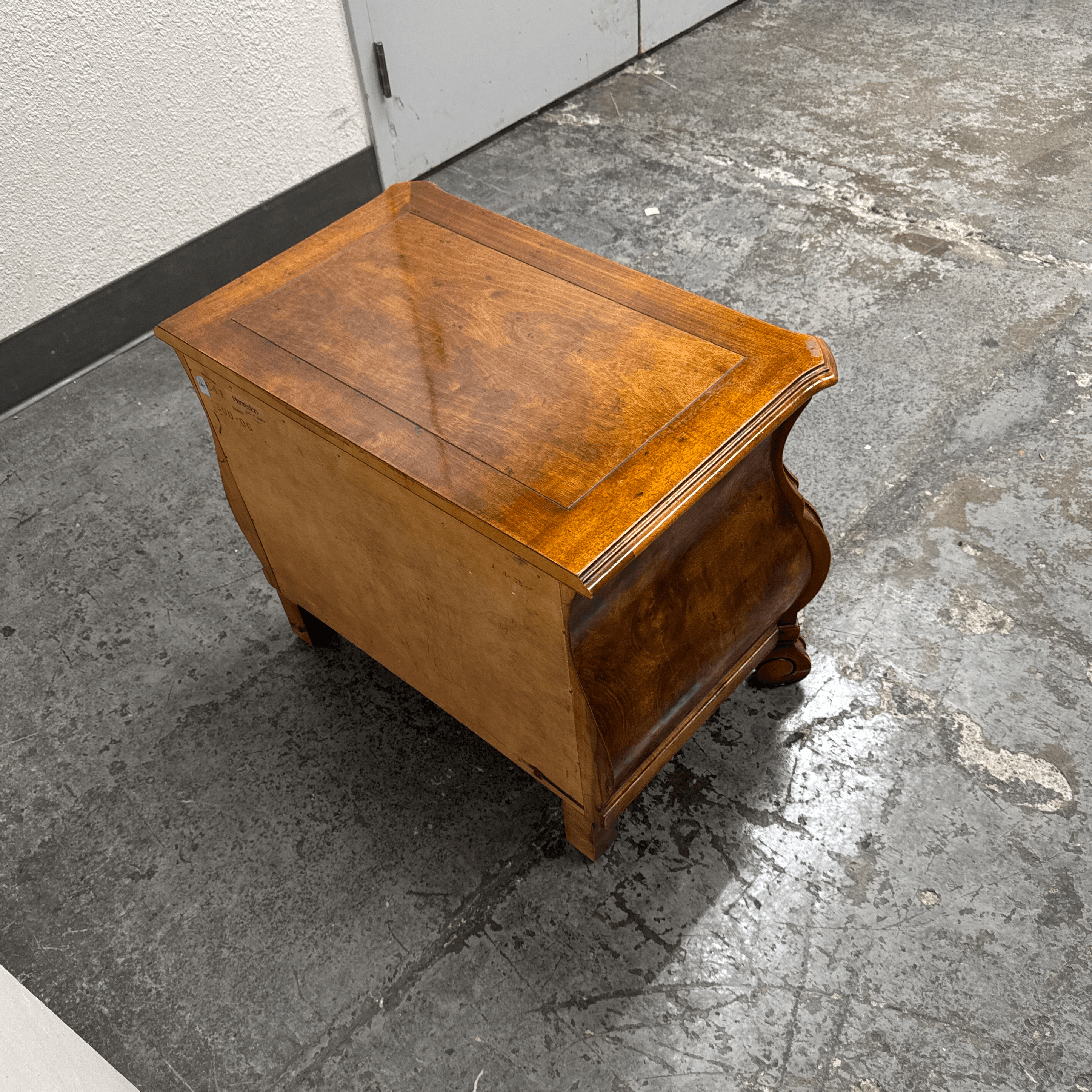 Henredon Louis XV Style Bombe Nightstand, Vintage - Thumbnail 8