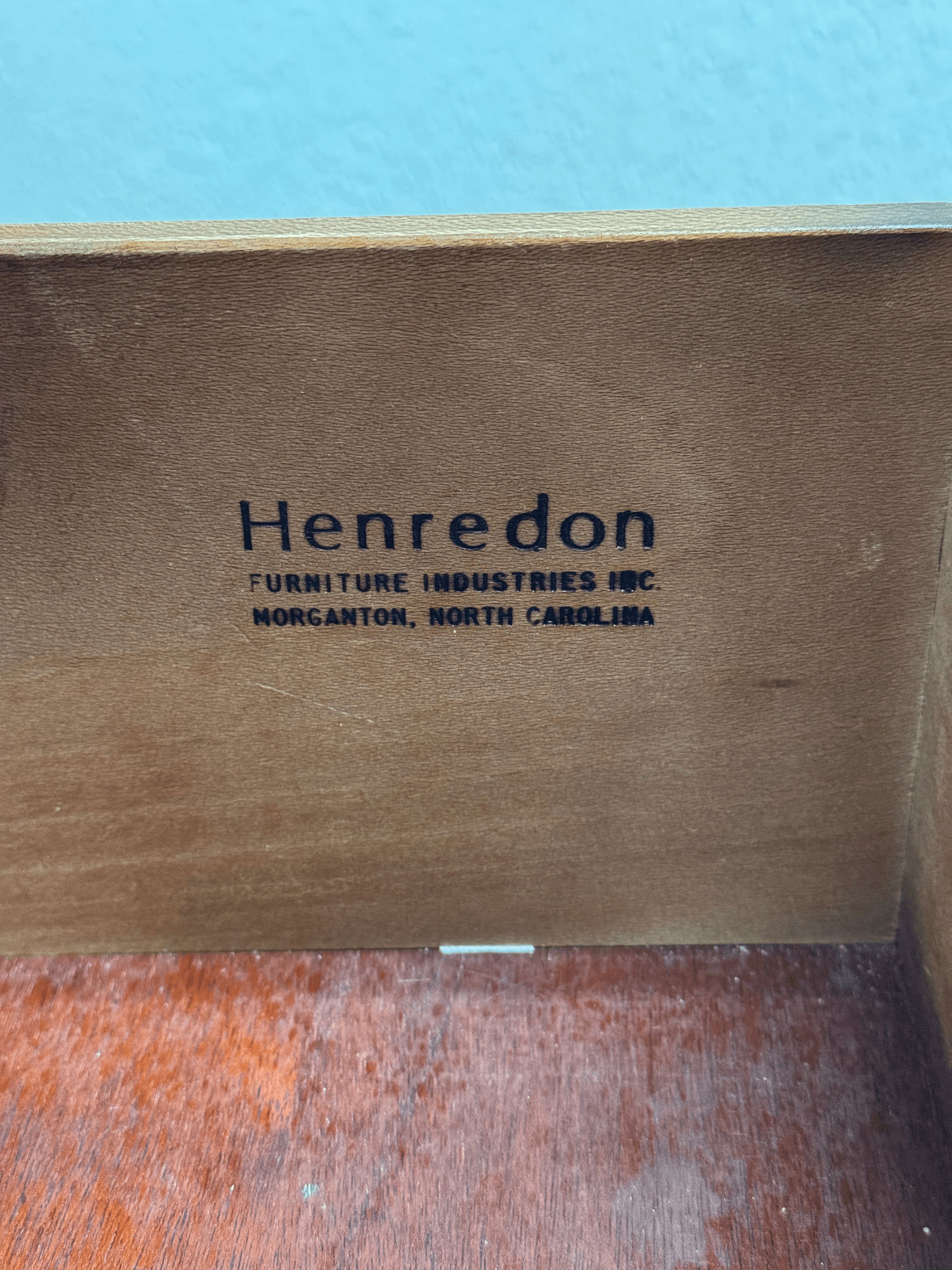 Henredon Louis XV Style Bombe Nightstand, Vintage - Thumbnail 6