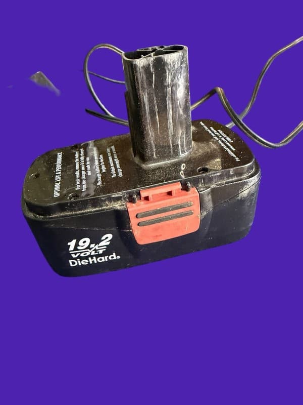 Craftsman 19.2V DieHard NiCd Battery and Multi-Voltage Charger & Maintainer Set - Thumbnail 7