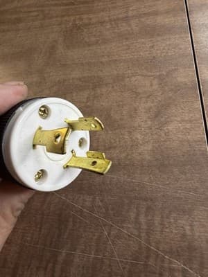 NEMA Twist Lock L5-30P Plug Connector Male,30 Amps, 125 Volts, RV Generator Plug - Thumbnail 4