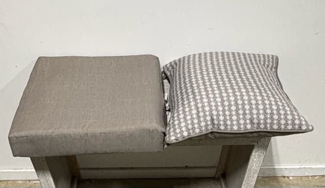 Grey and White Outdoor Cushion Set - Thumbnail 2
