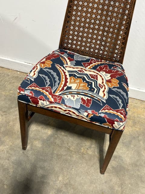 Round 4-Pedestal Wood Dining Table with 6 Chairs & 2-18" Leaves - Thumbnail 9