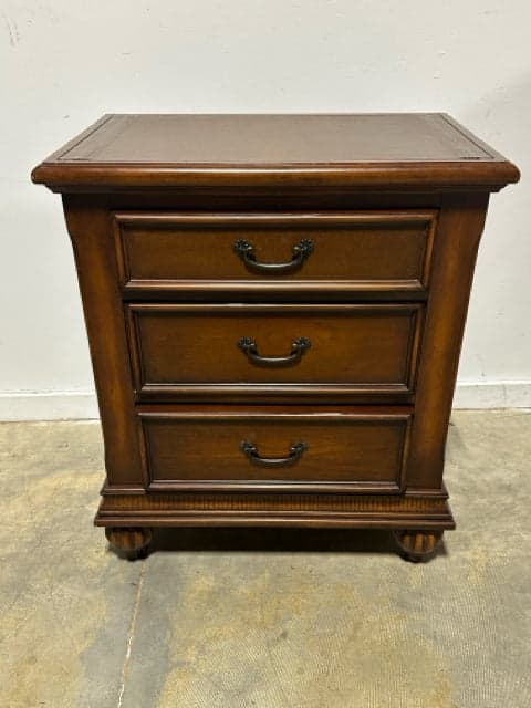 Ashley Wood 3-Drawer Nightstand - Image 1