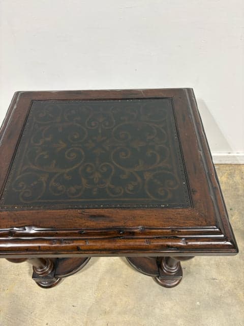 Bernhardt Accent Table With Embossed Leather Top And Wooden Base - Thumbnail 2