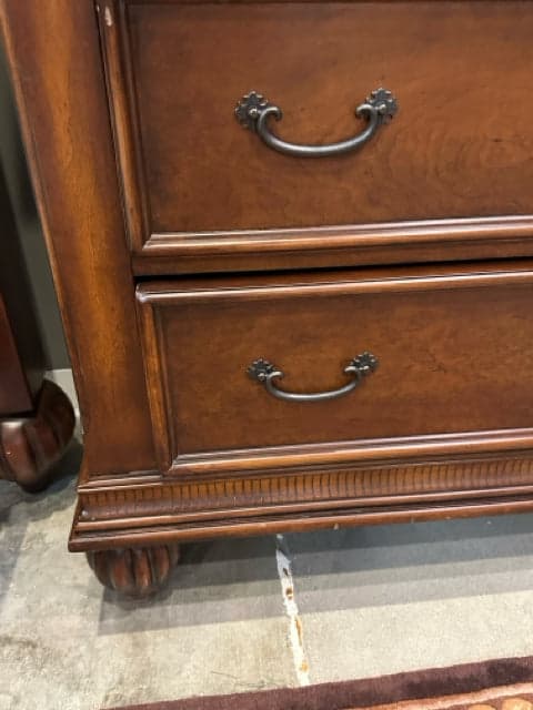 Ashley 10-Drawer Wood Dresser with Mirror - Thumbnail 2