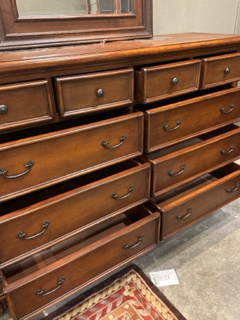 Ashley 10-Drawer Wood Dresser with Mirror - Thumbnail 5