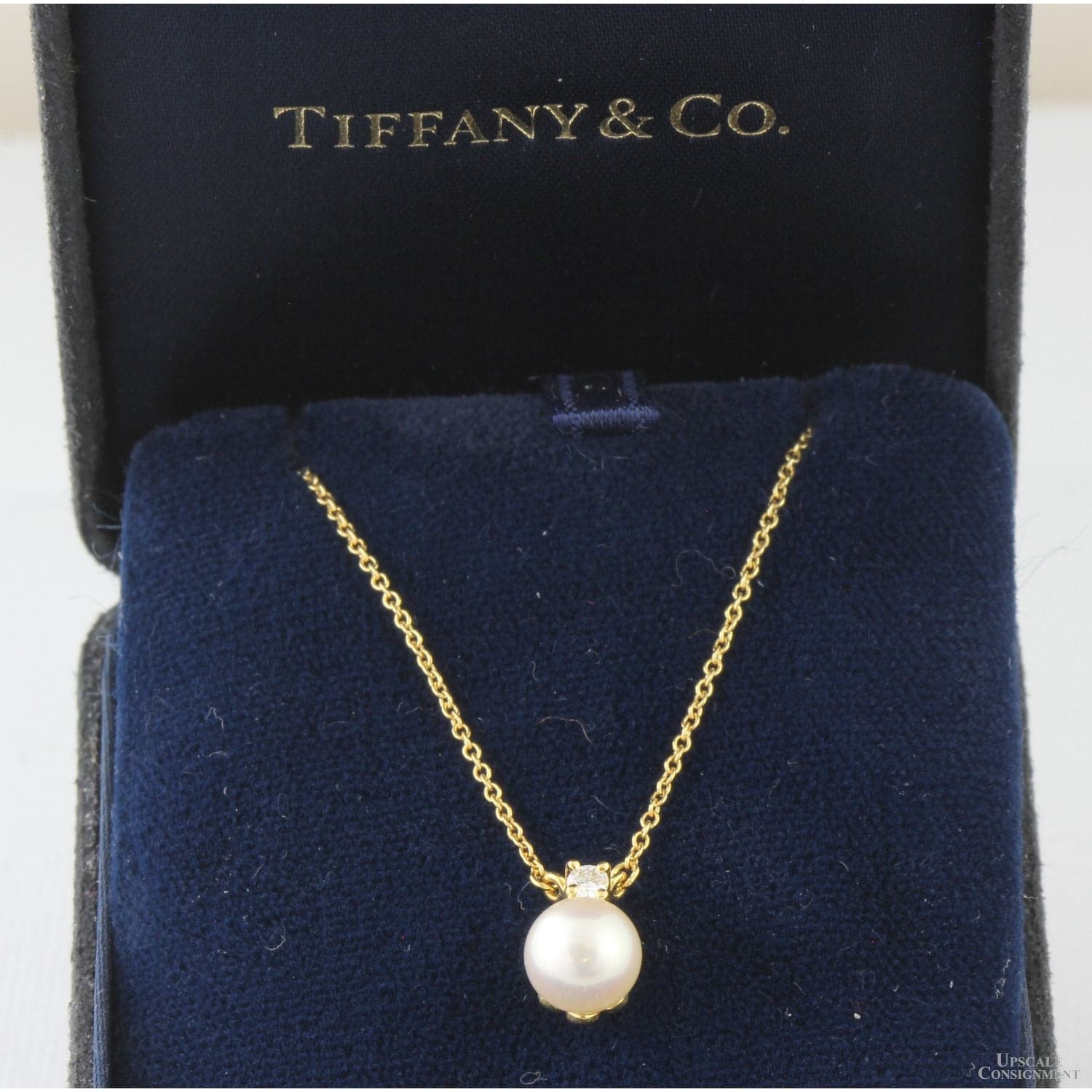 Tiffany & Co. Signature Pearl & Diamond Pendant Necklace – 18K Gold - 16 in - Image 1
