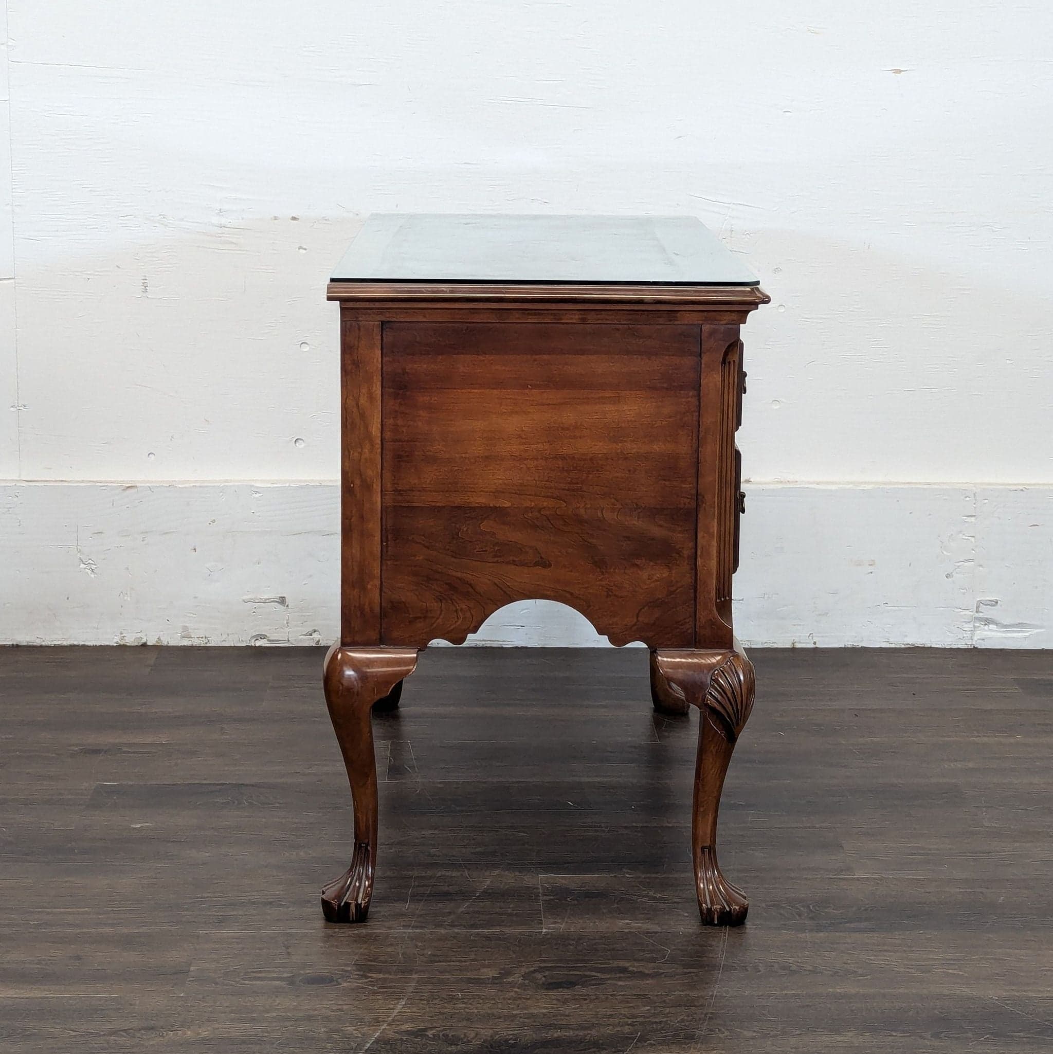 Chippendale Style Lowboy Chest - Thumbnail 4