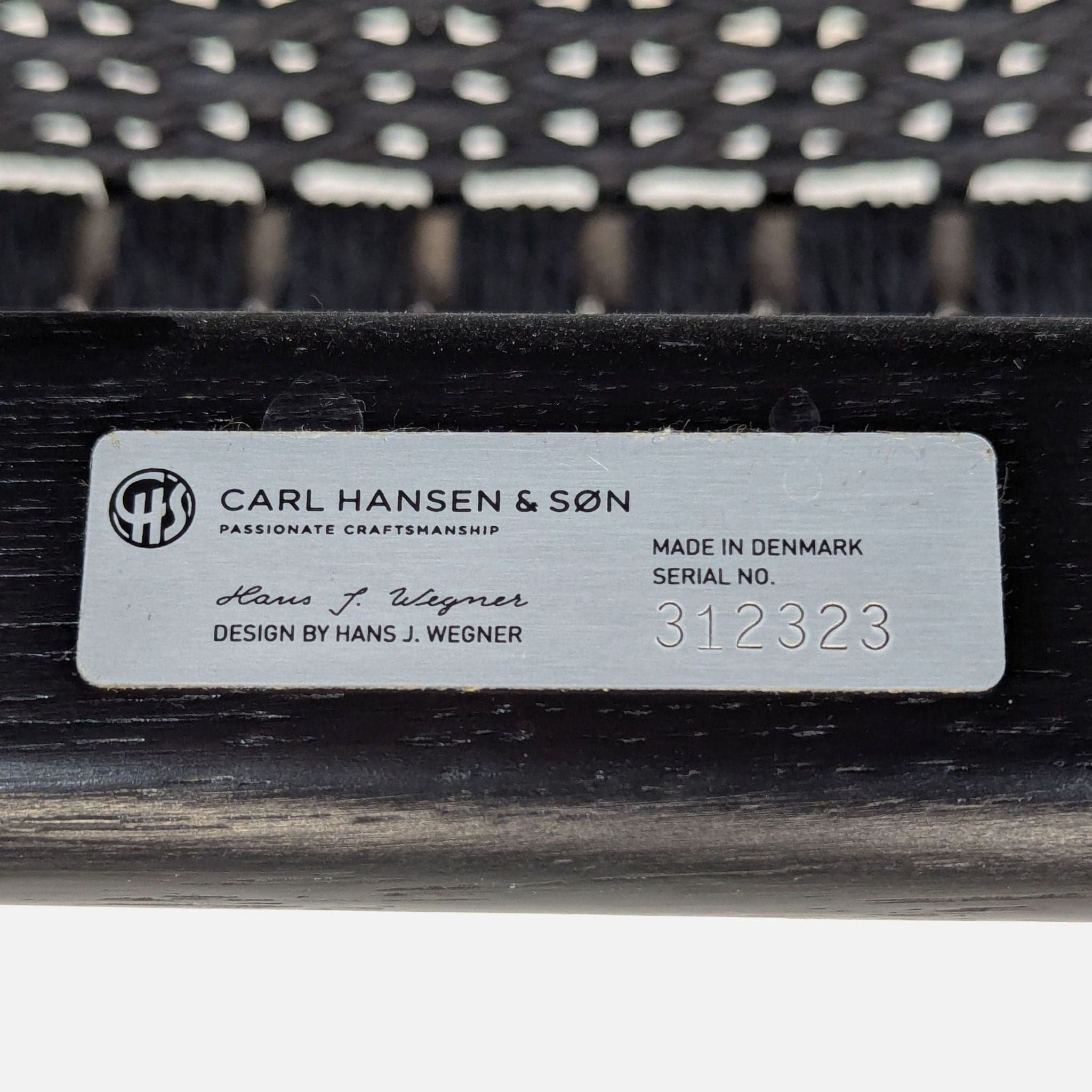 Carl Hansen & Son CH25 Modern Black Woven Lounge Chair by Hans J. Wegner - Thumbnail 8