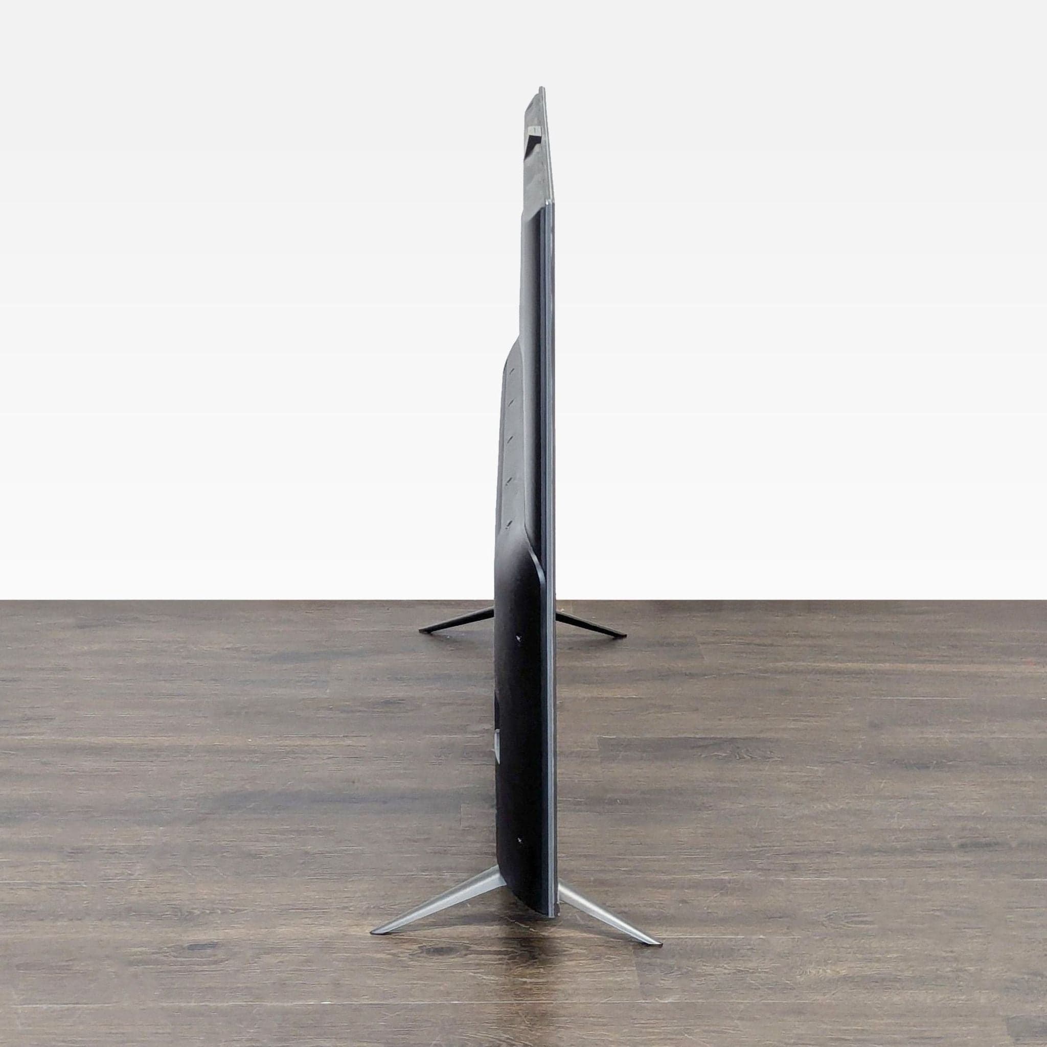 Amazon 4K Smart TV with Streaming Apps - Thumbnail 4