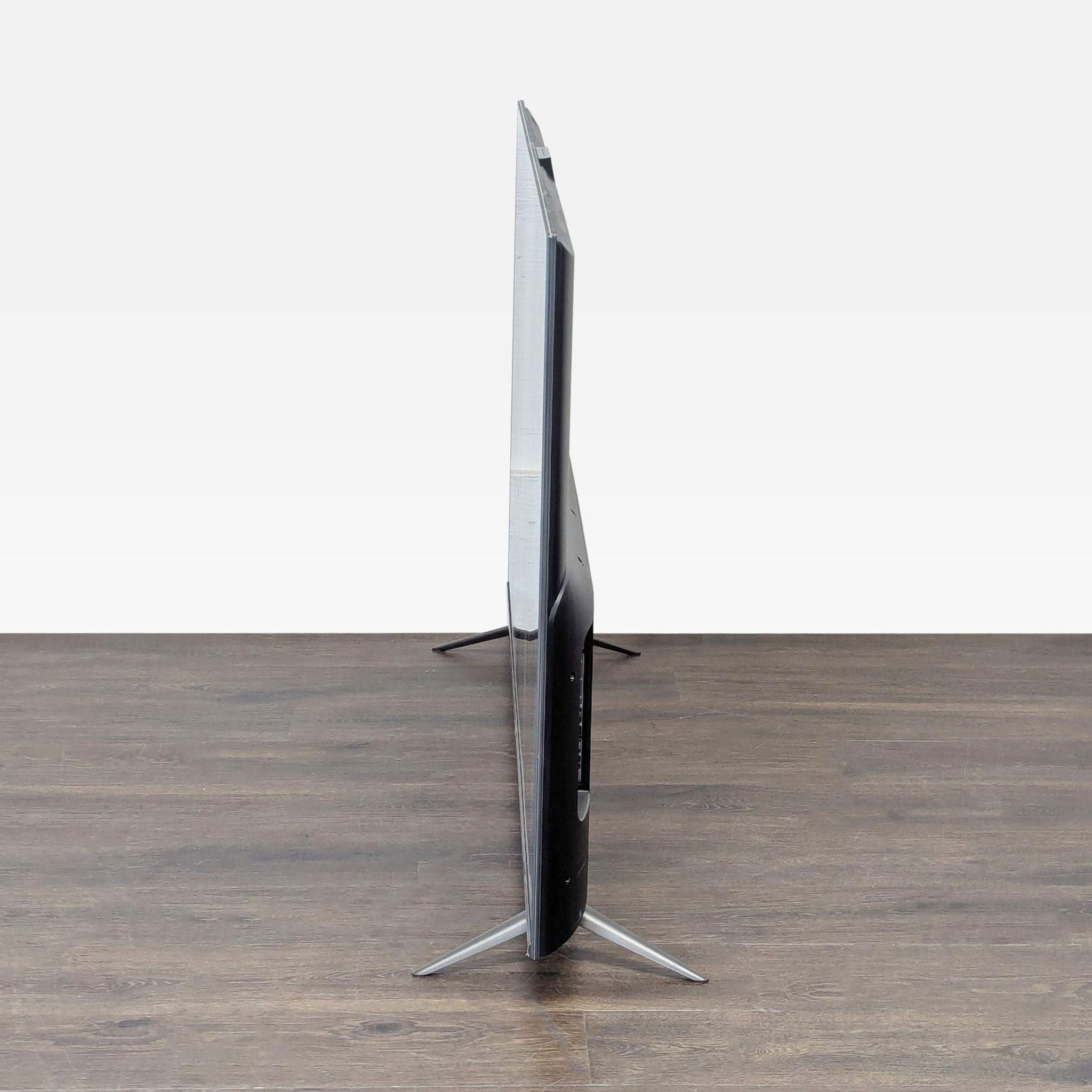 Amazon 4K Smart TV with Streaming Apps - Thumbnail 3