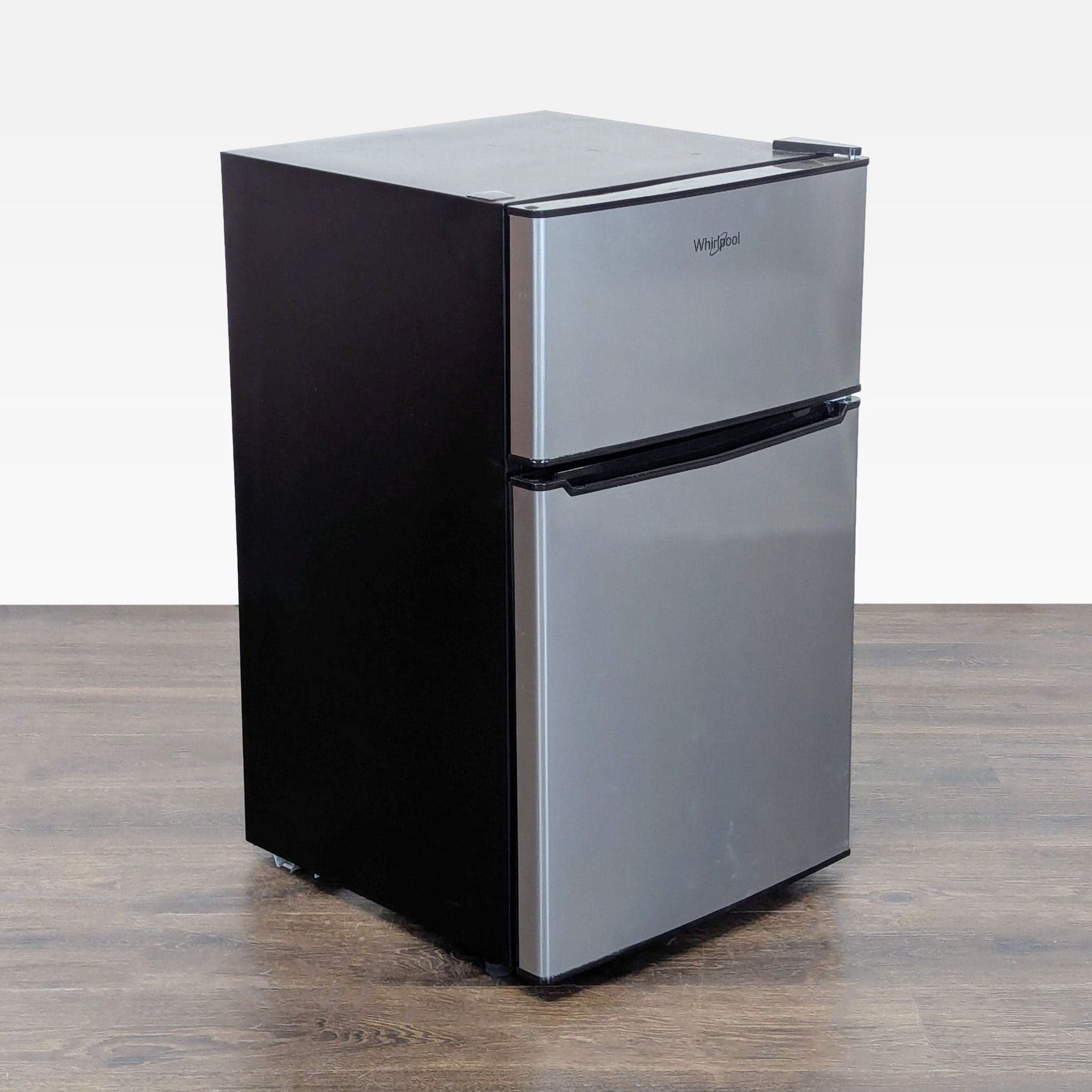 Whirlpool Compact Double Door Mini Refrigerator - Silver - Thumbnail 5