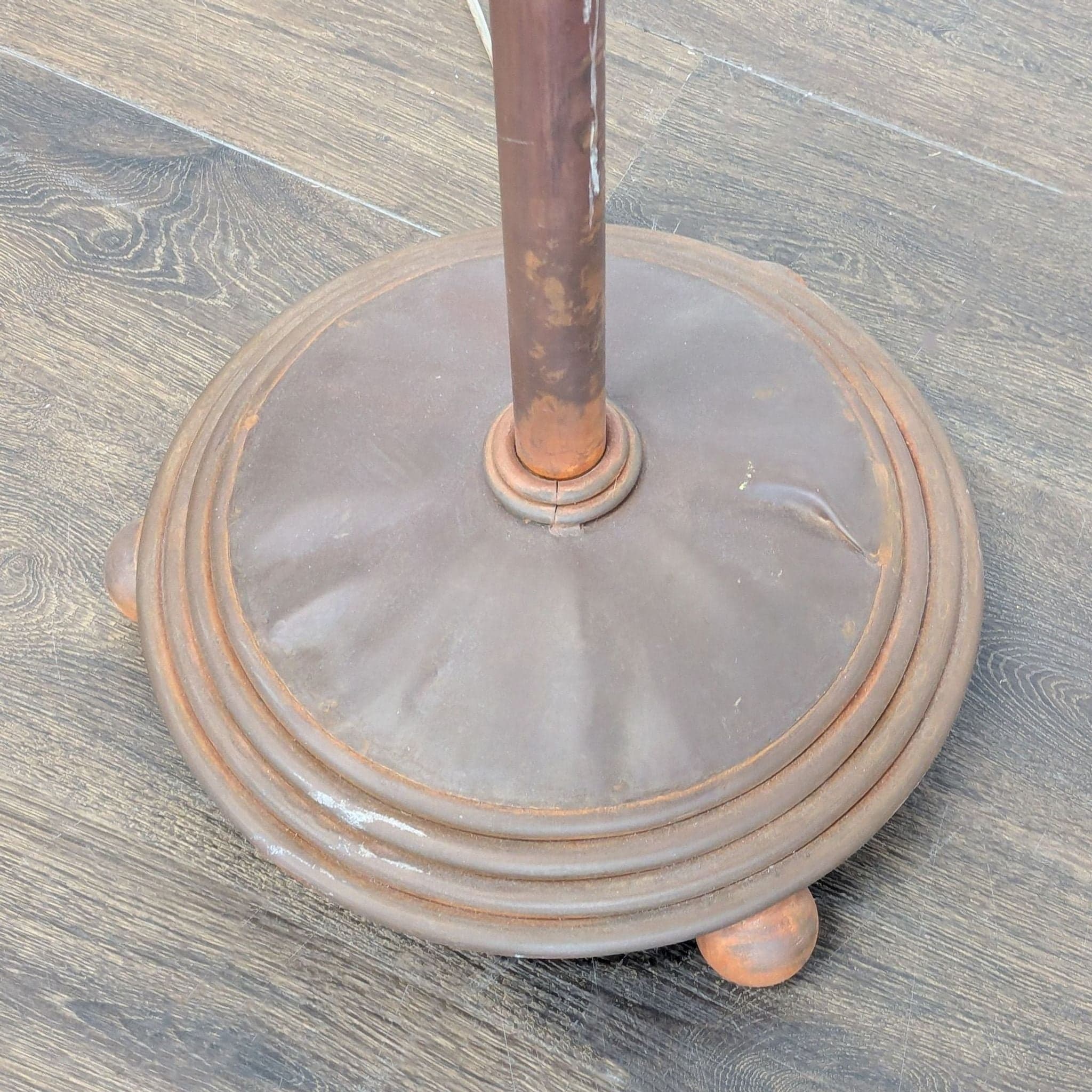 Decorative Red Art Glass Floor Lamp With Metal Stand - Thumbnail 4