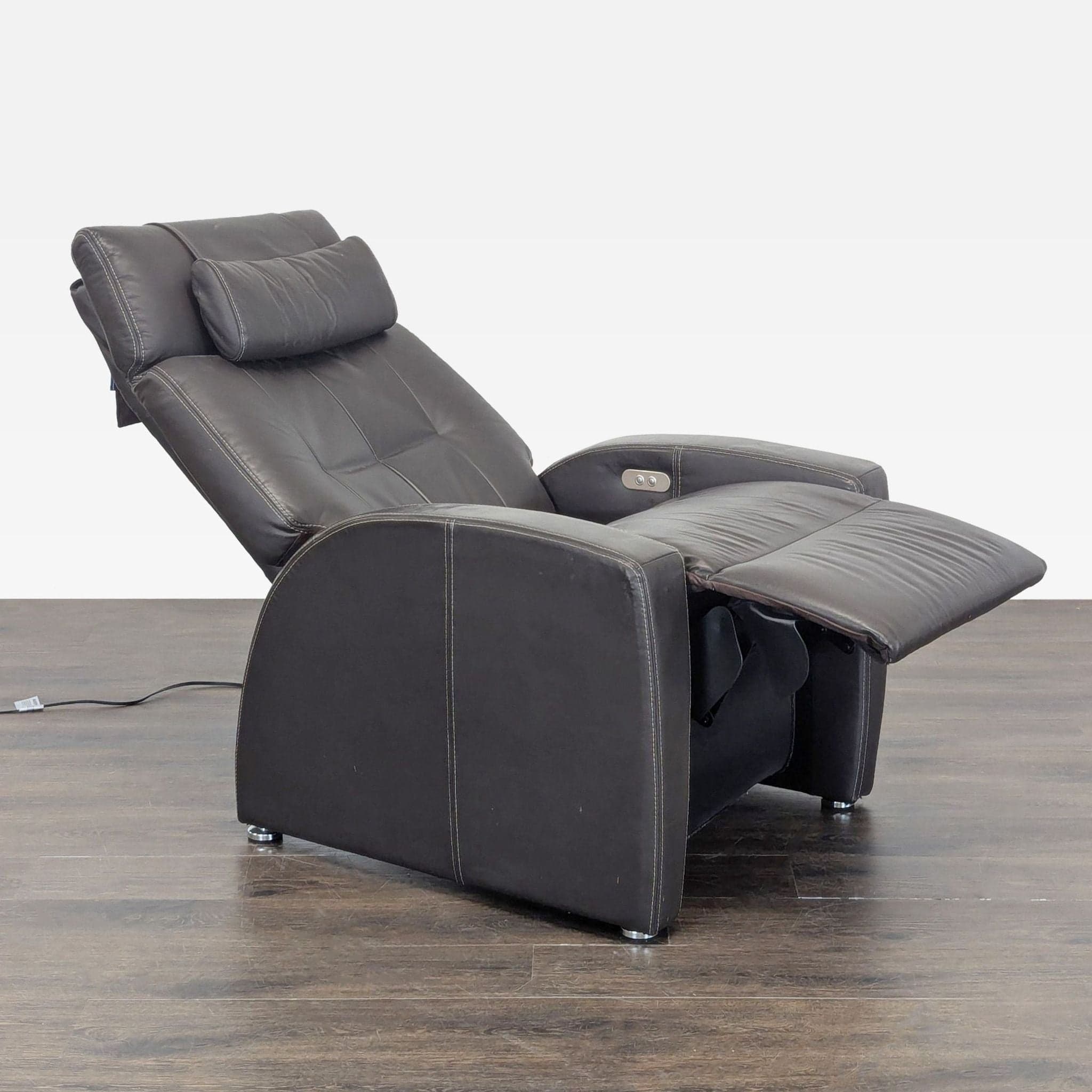 Positive Posture Leather Electric Recliner Lounge Chair - Thumbnail 2