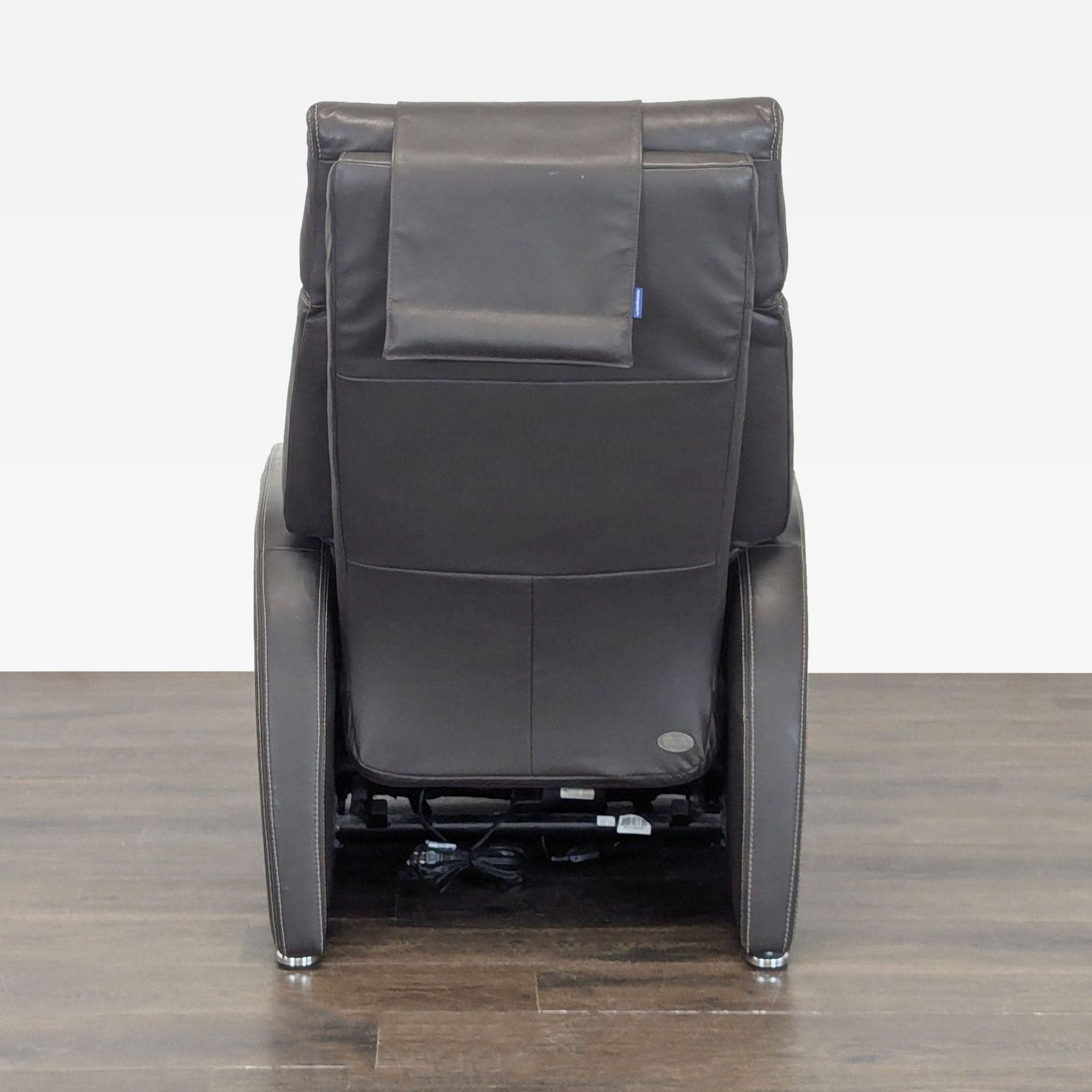 Positive Posture Leather Electric Recliner Lounge Chair - Thumbnail 9