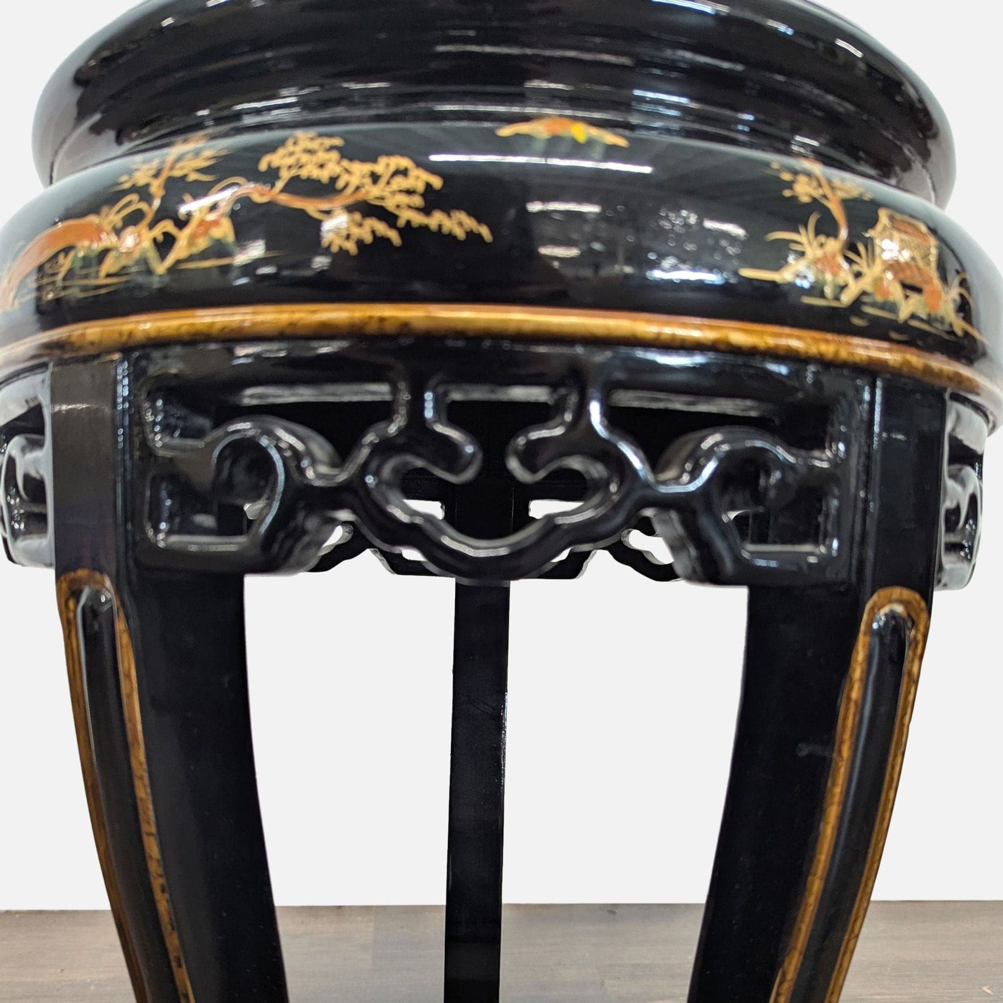 Lacquered Chinoiserie Stool/Display Stand - Thumbnail 6