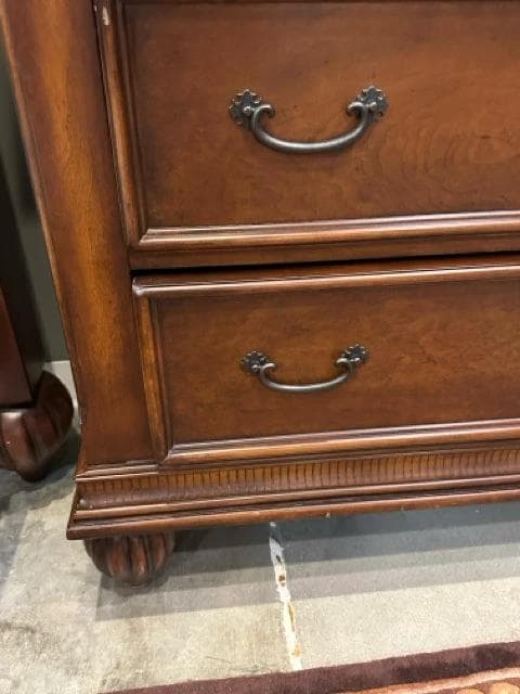 Ashley 10-Drawer Wood Dresser with Mirror - Thumbnail 2