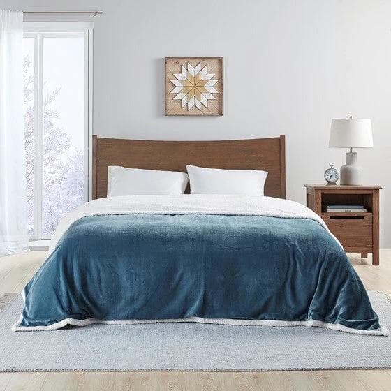 *NEW* Blue Full/Queen Microlight to Berber Blanket - Thumbnail 2