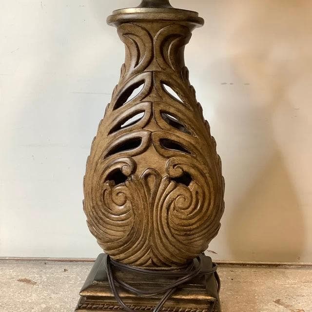 Carved Ornate Table Lamp - Thumbnail 2