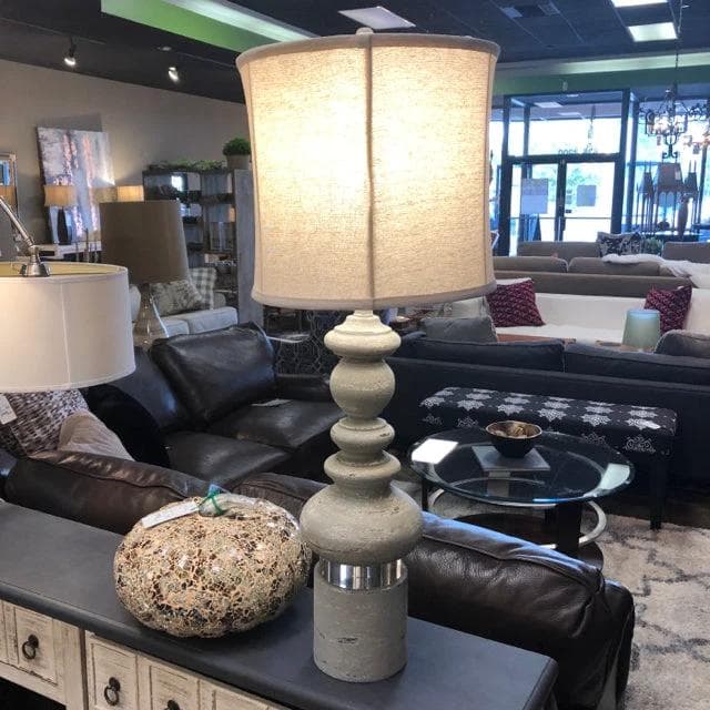 *NEW* Resin & Crystal Distressed Grey Table Lamp - Image 1