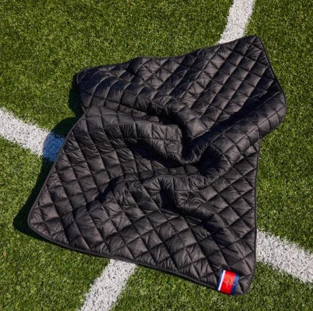 Black Waterproof Quilted Puffer Blanket - Image 1