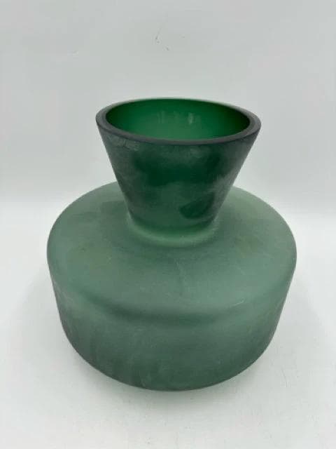 *NEW* Sanford Dark Green Vase - Image 1