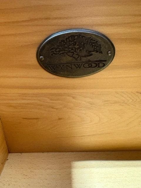 Wynwood Media Cabinet With 2 Doors - Thumbnail 4