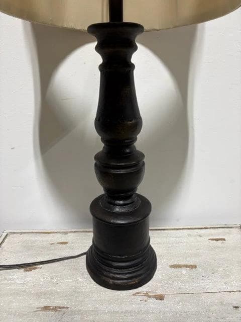 Distressed Black Base Table Lamp with Burlap Shade - Thumbnail 3