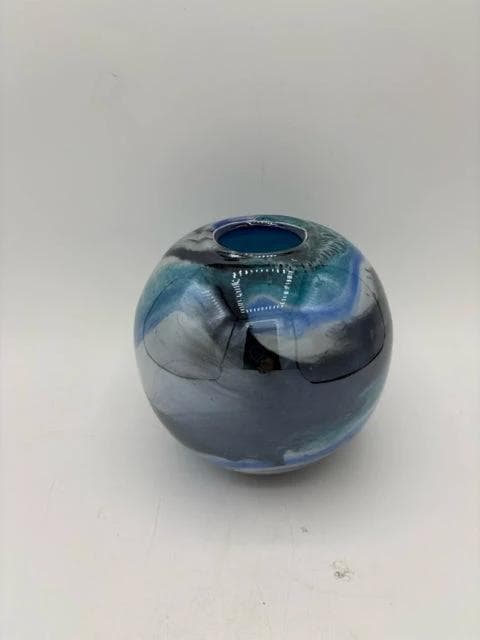 Blue Hue Swirl Round Art Glass Vase - Thumbnail 2